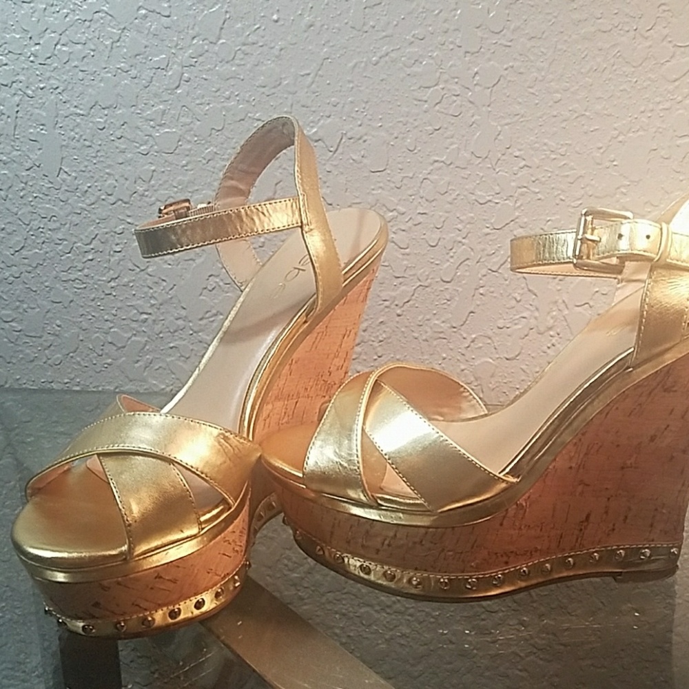 Bebe wedges